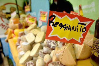 Renuevan el acuerdo de precios accesibles en el Mercado Central de La Plata