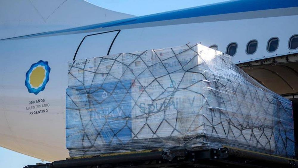 Argentina alcanz� los 25 millones de dosis recibidas y se acelera el plan de vacunaci�n