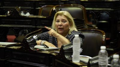 Carri� ahora resiste a Manes: 