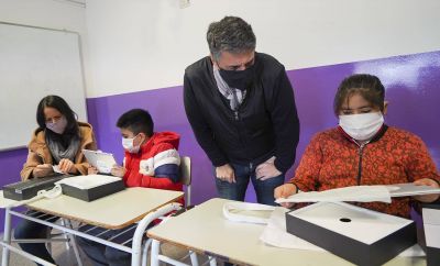 Vicente L�pez present� el programa de ayuda escolar �Soy Parte Educando�