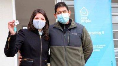Entregaron viviendas y cr�ditos del Procrear en Ezeiza y Lomas de Zamora