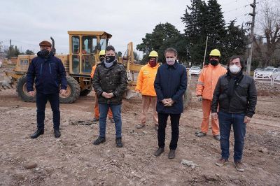 Gustavo Men�ndez y Gabriel Katopodis recorrieron obras en la Ruta 1003