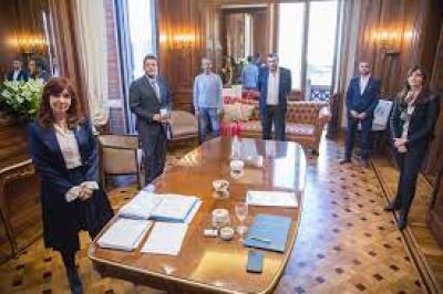 Paritarias al rojo vivo: tras el colapso de la pauta Guzm�n, gremios apuntan al piso salarial de Cristina