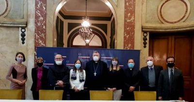 Presentaci�n de un libro sobre Juan Pablo II a 100 a�os de su nacimiento