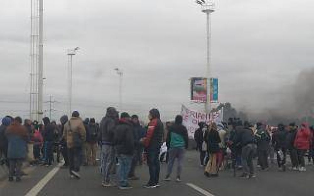 Puente La Noria: Protesta de feriantes y caos de trnsito