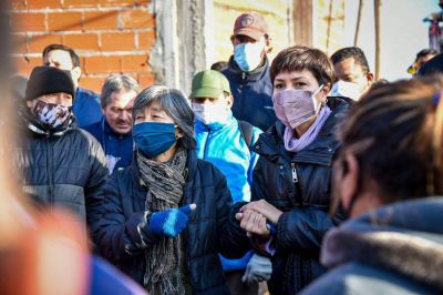 Mayra Mendoza se comprometi� con la reconstrucci�n de la Cooperativa de Cartoneros incendiada