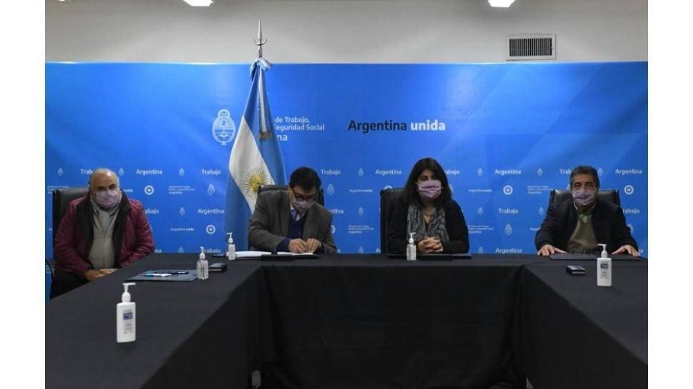 El Gobierno reabre la paritaria de estatales, que buscan igualar la pauta salarial del 45%