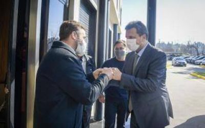 Ach�val y Massa visitaron pyme del Parque Industrial de Pilar