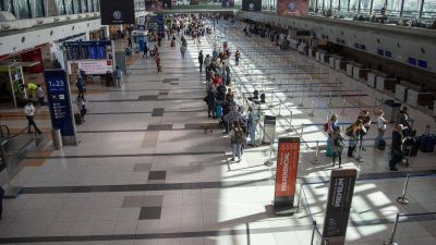 Guerrera convocó a representantes de aerolíneas por la restricción de vuelos