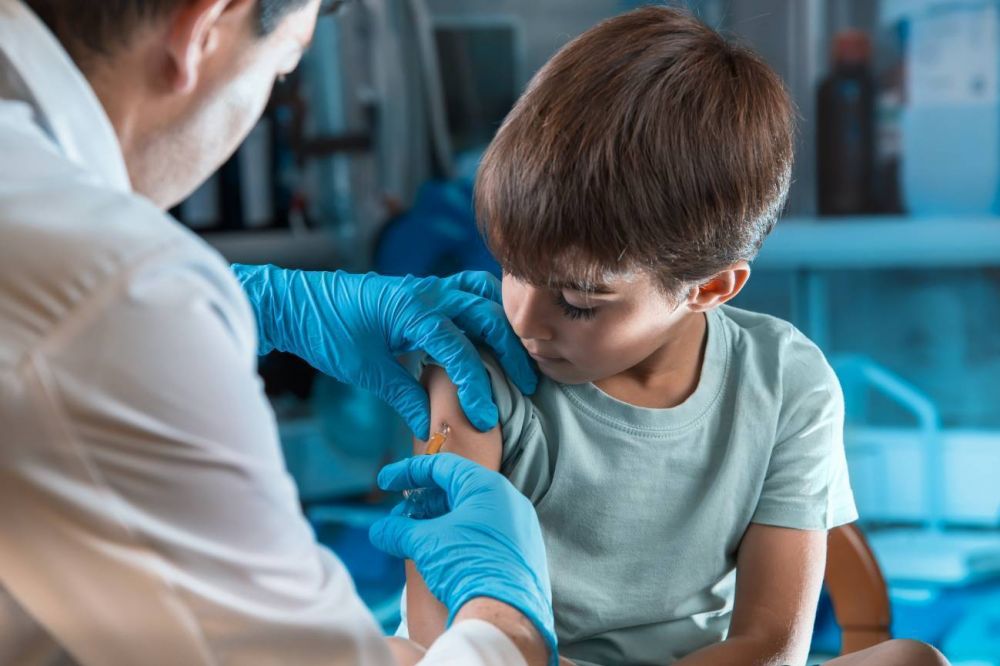 El Gobierno pidi evidencia cientfica para vacunar con Sinopharm a nios y adolescentes: cundo las aplicaran