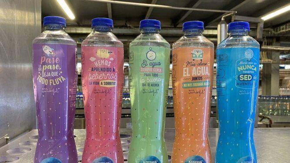 Nestl Aquarel ampla su porfolio de botellas fabricadas con plstico reciclado y reciclable