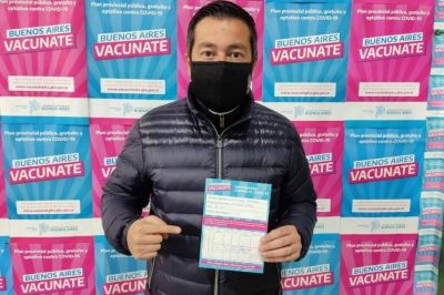 Nardini recibi� la primera dosis de la vacuna contra el Covid-19