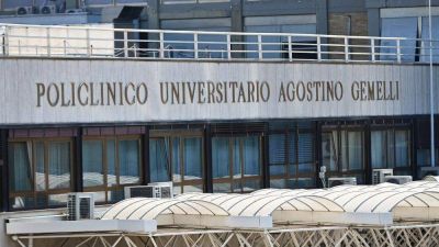 D�a tranquilo para el Papa: tomograf�a de t�rax y abdomen negativa