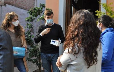 Mor�n contin�a con la entrega de medidores de CO2 a instituciones