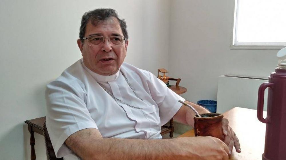 El obispo de Quilmes sufri una cada: Fue operado por una fractura en el brazo