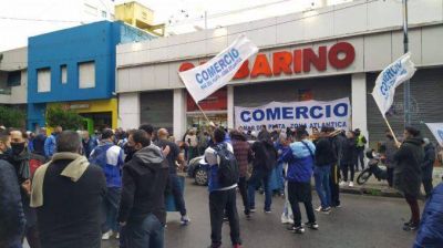 Contin�a la toma de Garbarino hasta que haya respuestas positivas para los trabajadores