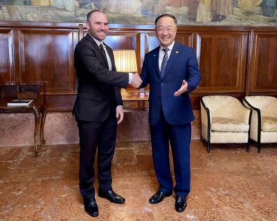 Guzm�n ya est� en Venecia: define la agenda con el FMI y busca encuentro con Yellen