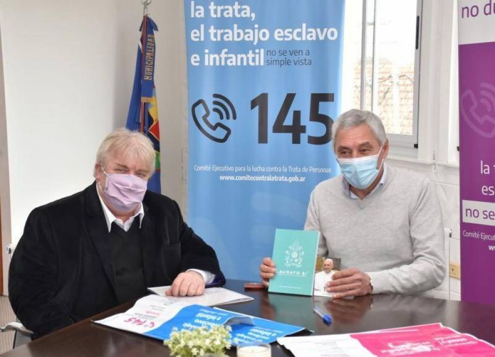 Cagliardi firm convenio para promover polticas sobre capacitacin y difusin de la trata de personas