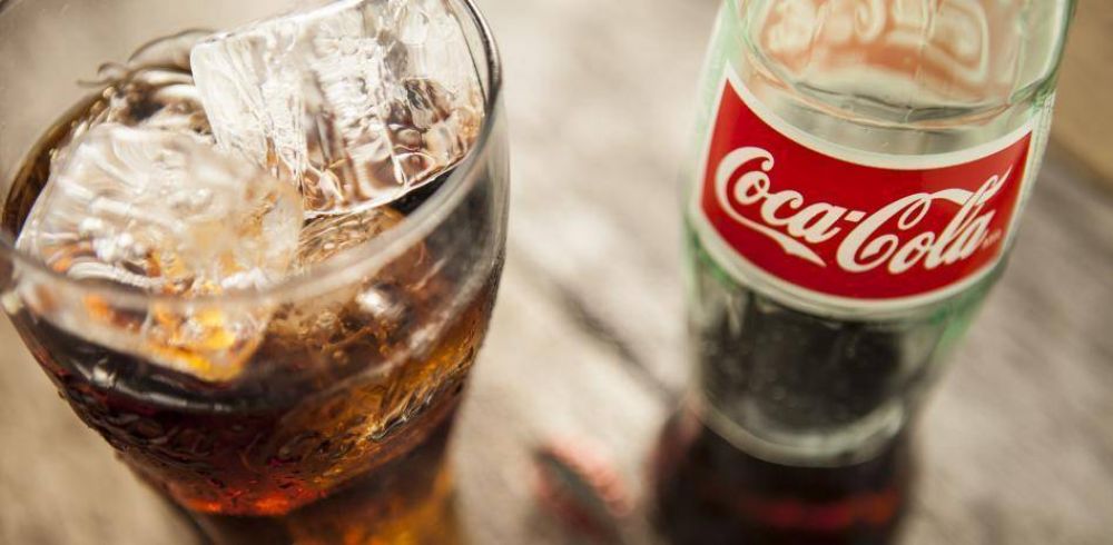 Coca-Cola est cambiando la receta de una de sus bebidas ms populares