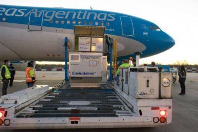 Hoy parte un nuevo vuelo a China para traer m�s dosis de Sinopharm