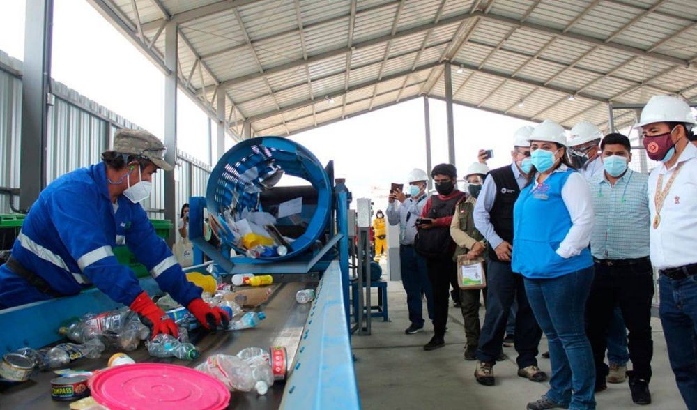 Lambayeque: inauguran relleno sanitario y planta de residuos slidos en Ferreafe
