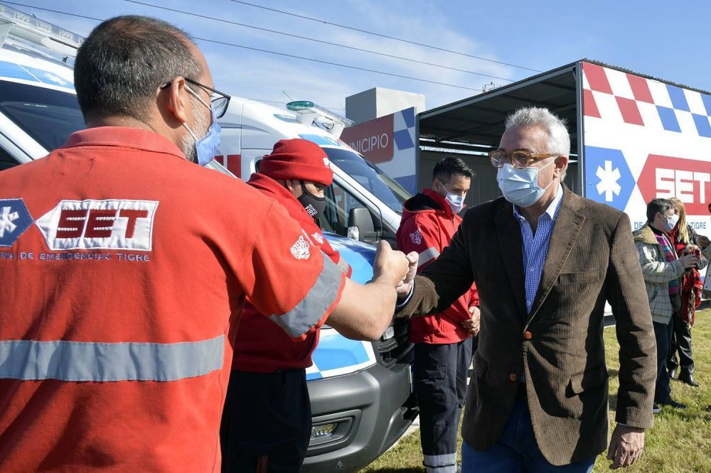 Benavdez: el intendente Julio Zamora present nuevos mviles y una base operativa del Sistema de Emergencias Tigre