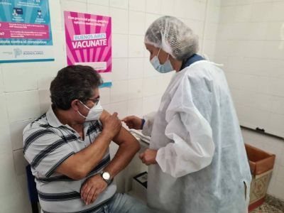 Vacunas en Argentina: cu�ndo llegan las dosis del segundo componente de Sputnik V