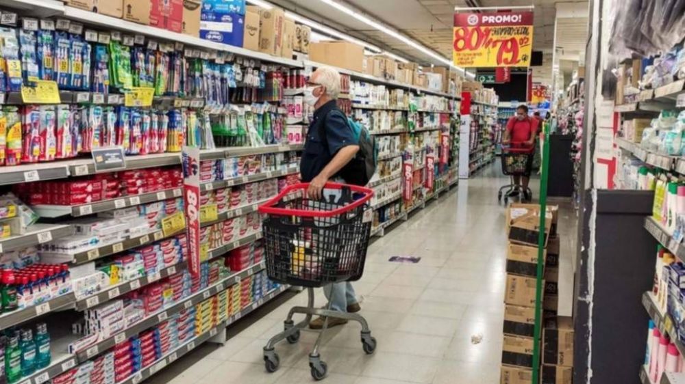 Las ventas en supermercados cayeron 2,6% en mayo