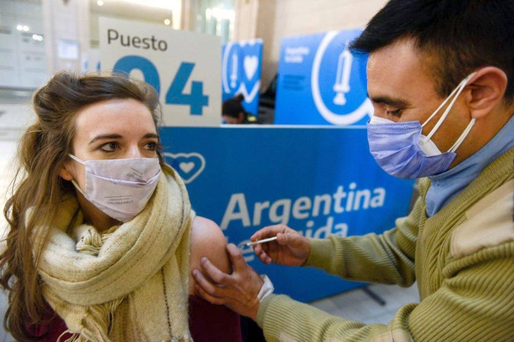Pandemia: desde hoy pueden vacunarse mayores de 30 aos sin turno previo