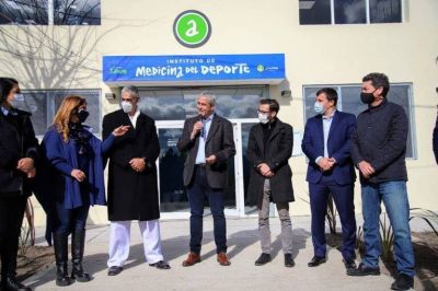 Ministros Ferraresi y Simone inauguraron ampliaci�n de la Secretar�a de Deportes y remodelaci�n del Instituto de Medicina del Deporte de Avellaneda