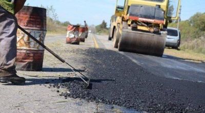 Se firm� el contrato para avanzar con la repavimentaci�n de la ruta 11