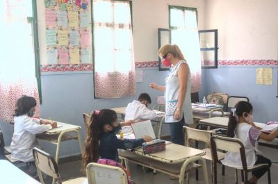 Un gremio pide que los docentes tengan las dos dosis