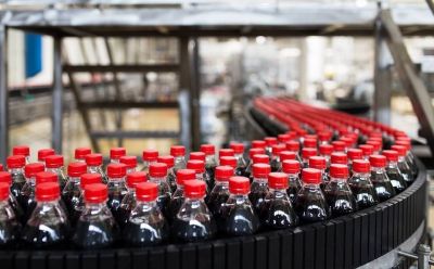 KOF trabaja con Coca-Cola en el desarrollo de una botella universal