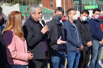 Los ministros Ferraresi y Lammens inauguraron el gimnasio de musculaci�n y los vestuarios del Dom�nico Alto Rendimiento