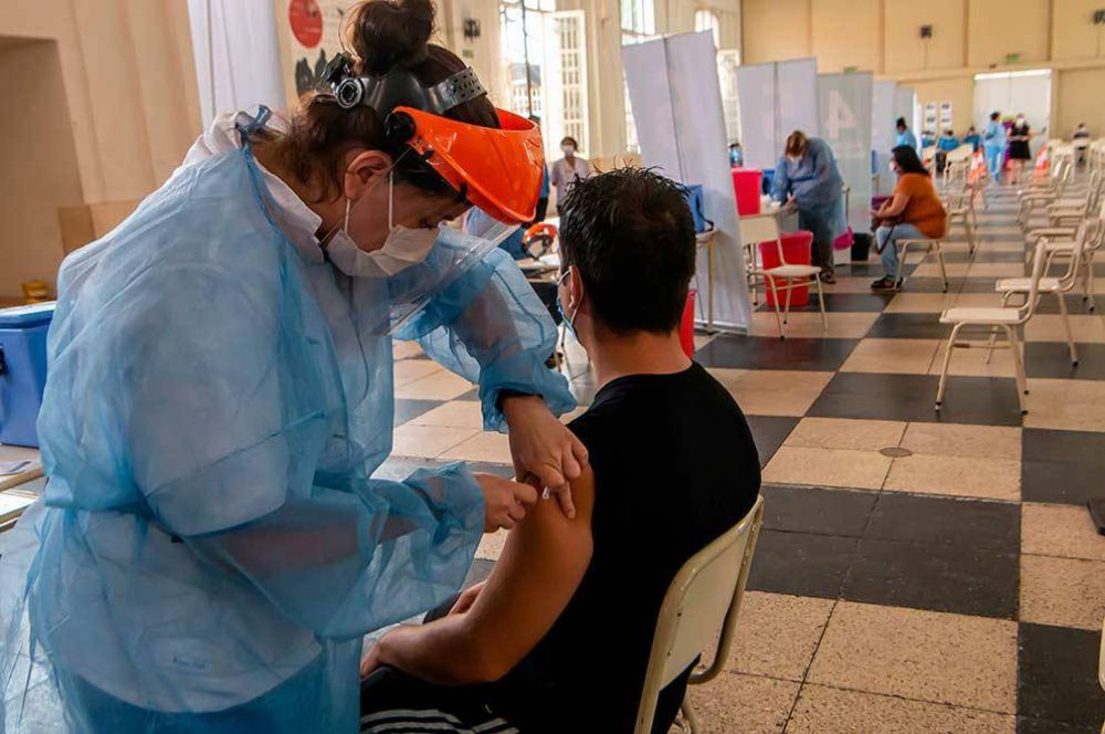 C�rdoba ya vacuna a adolescentes de 12 a 17 a�os con factores de riesgo