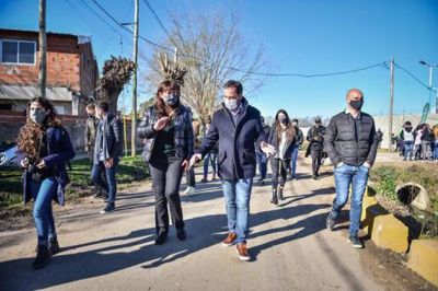Anuncian obras por $27 millones para urbanizar un barrio popular en Escobar