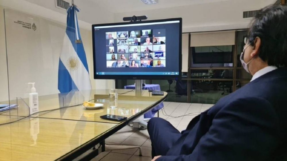 El salario m�nimo tendr� su revisi�n y descartan un cierre por decreto