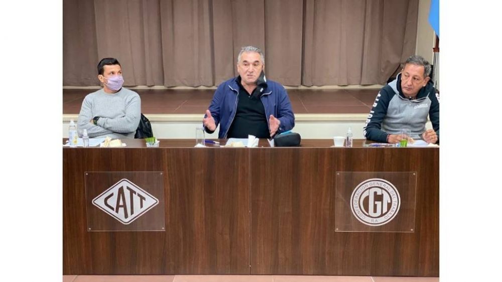 Con la cabeza en la CGT, Moyano busca el poder en la CATT