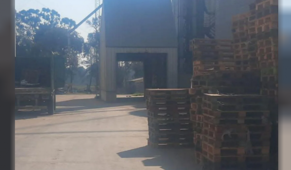 Dos trabajadores con graves heridas tras explosin en una planta de cereales de Azul