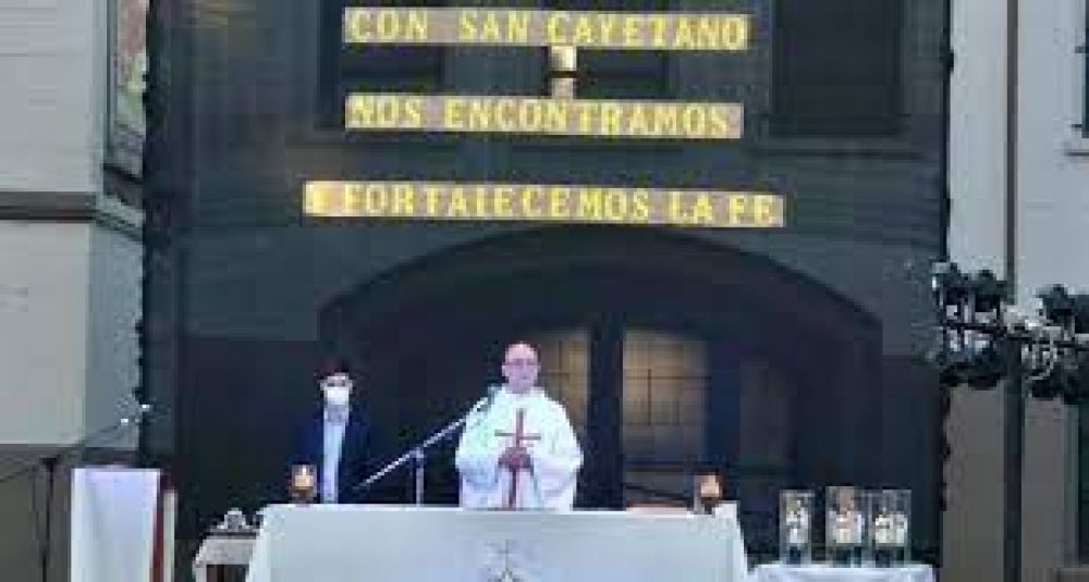 Mons. Fernndez recuerda la propuesta original de San Cayetano