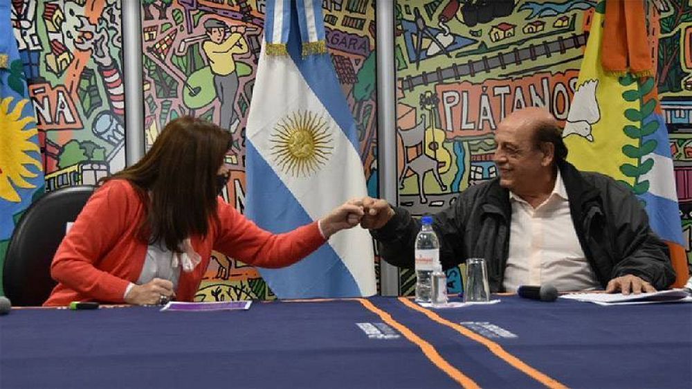 Estela Daz y Juan Jos Mussi firmaron la adhesin de Berazategui al programa Comunidades sin violencias