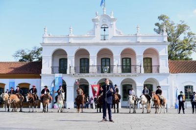 El Intendente encabezó el acto de conmemoración de la Reconquista de Buenos Aires