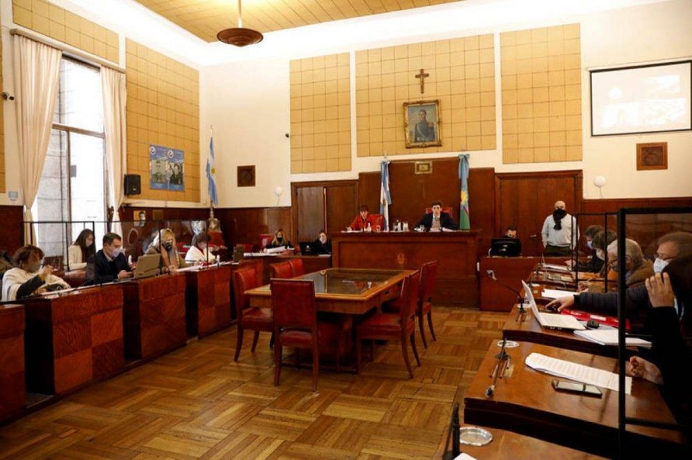 El Concejo aprobó la ordenanza que habilita la instalación de destilerías en la ciudad