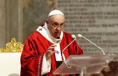 El papa condena la explotación laboral en nombre del «dios del dinero»