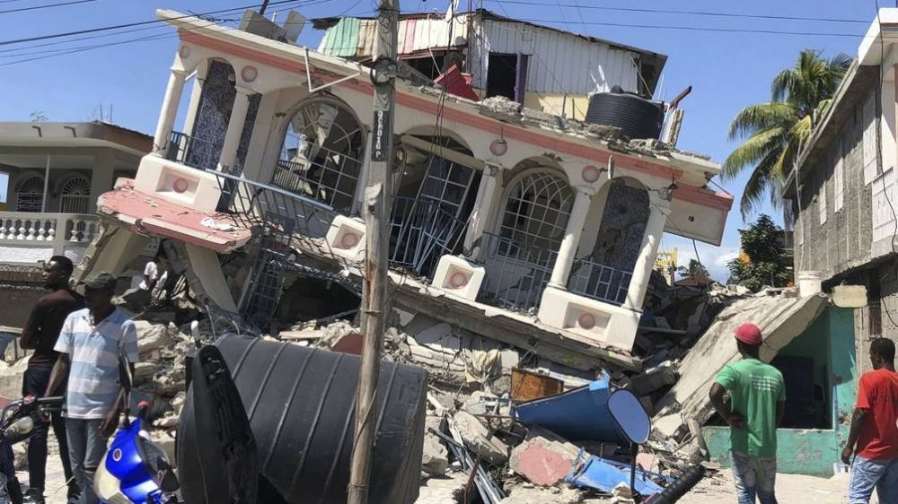Terremoto en Hait: 1.297 muertos y cientos de personas atrapadas entre los escombros
