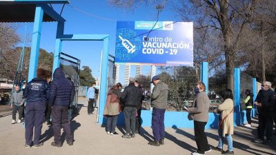 Buscan que el 92% de los vecinos tengan la primera dosis y 60 mil el esquema completo