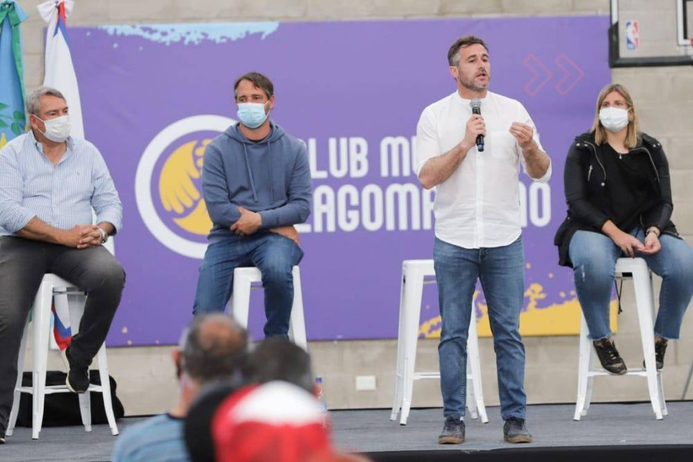 Pilar: Achval inaugur el Club Municipal Lagomarsino