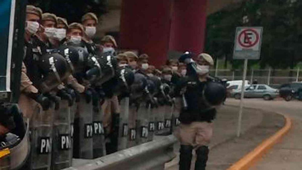Gran operativo de seguridad en Avellaneda, frente la protesta convocada por organizaciones