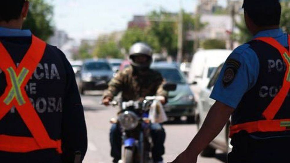 Detendrn a motociclistas que circulen sin casco en Crdoba