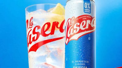 Los curiosos lazos de sangre que unen a Coca-Cola, Schweppes y La Casera